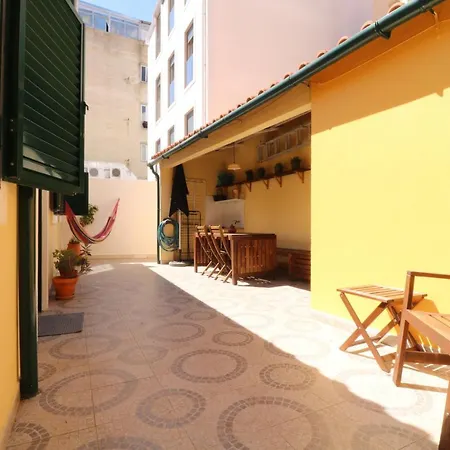 Sunny Patio For 3 Appartamento Lisbona