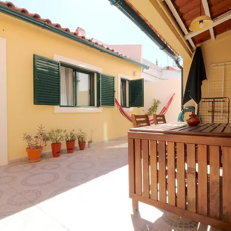 Sunny Patio For 3 Appartamento Lisbona