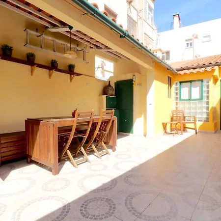Sunny Patio For 3 Appartamento *